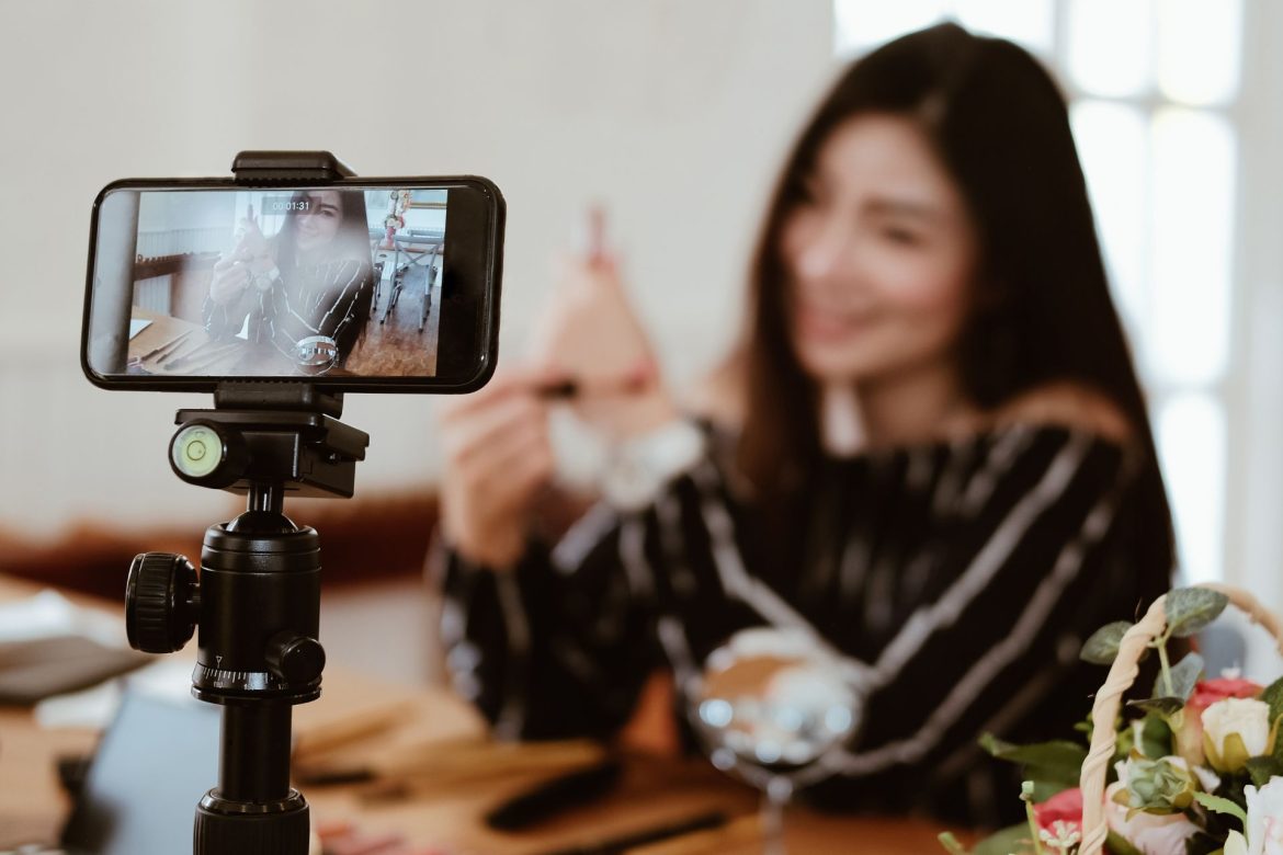Content marketing : être difficile à copier est votre avantage concurrentiel, avec Baptiste Haurat, Social Media Manager